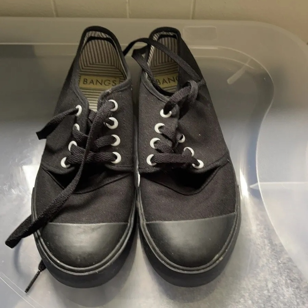 Bangs Black Canvas Sneakers (Black) Women’s 6.5